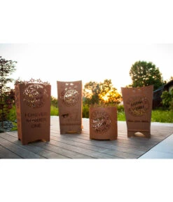 Ferrum FCB Feuerkorb Mia San Mia, Eckig, Rost, Ca. B40/H70/T40 Cm 11 Ferrum FCB Feuerkorb Mia San Mia, Eckig, Rost, Ca. B40/H70/T40 Cm -Gartenbedarfsgeschäft 3161965 3161981 3162005 3162047 WE MO 004 FeuerkorbFeuerstelleFanFCBayernFCB