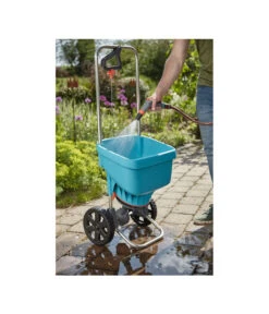 GARDENA Streuwagen XL 26 GARDENA Streuwagen XL -Gartenbedarfsgeschäft 4058145 WE MO 005 GardenaStreuwagenXL
