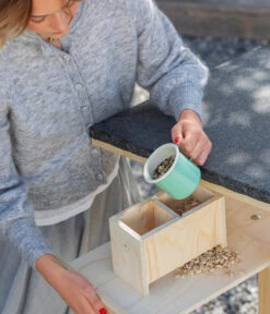 Dehner Natura Futterhaus Karwendel, Geflammt, Inkl. Ständer, Ca. B84,3/H127,2/T84,3 Cm -Gartenbedarfsgeschäft 6622872 6622898 6622906 6622922 WE MO 003 NVHRofanKarwendel