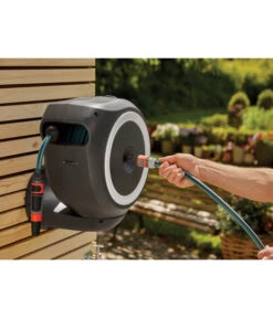 GARDENA Wand-Schlauchbox RollUp 15 GARDENA Wand-Schlauchbox RollUp -Gartenbedarfsgeschäft 6725949 WE MO 002 GardenaWandschlauchbox