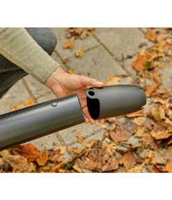 GARDENA Akku-Bläser PowerJet 18V P4A Set -Gartenbedarfsgeschäft 6726350 WE MO 005 GARDENAAkkuBlaeserPowerJet18VP4ASet 1