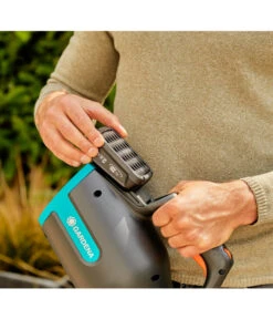 GARDENA Akku-Bläser PowerJet 18V P4A Set -Gartenbedarfsgeschäft 6726350 WE MO 009 GARDENAAkkuBlaeserPowerJet18VP4ASet 1